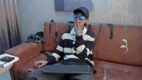 Acid Milo online show from December 2024 12:51:02 PM