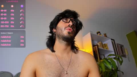 R. online show from November 2025 10:34:02 PM