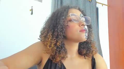 Snapshot of ada_gales_ chatting on October 2025 05:41:02 AM  Isa  online show from October 2025 05:41:02 AM