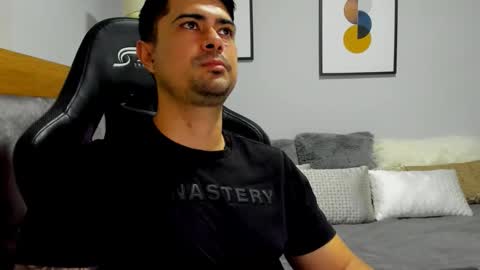 adam clarke online show from January 2026 12:34:02 AM