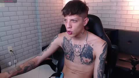 Snapshot of adam_hard_ chatting on January 2025 11:14:01 PM Adam online show from January 2025 11:14:01 PM