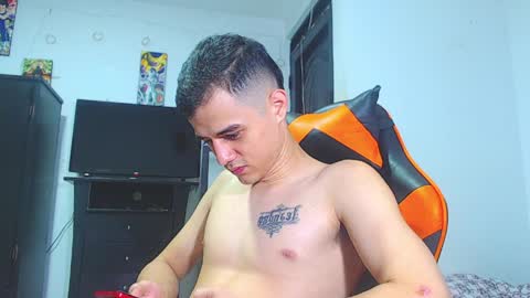 adam hot11 online show from April 2026 12:30:02 AM