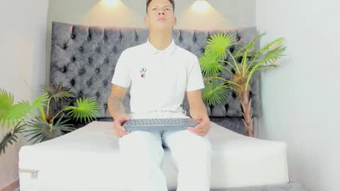 adam_russell2 online show from March 2026 04:47:01 AM