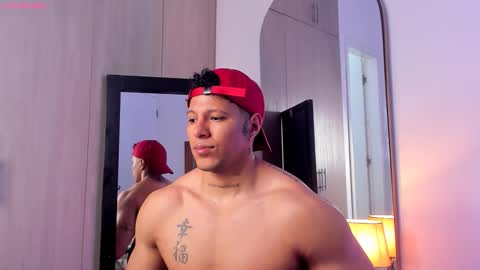 adambrocs1 online show from October 2025 08:18:02 PM