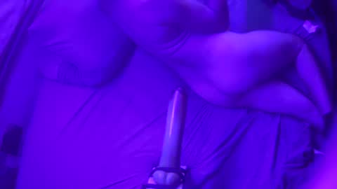 adamineve online show from January 2025 11:00:01 PM