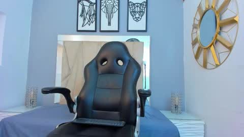 Adams Bobby online show from November 2025 11:27:01 AM