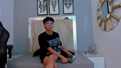 Adams Bobby online show from December 2025 11:41:02 AM