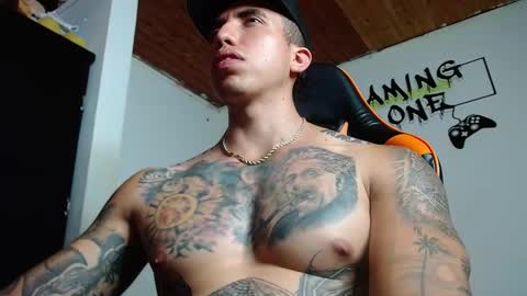 Snapshot of adan_hudson chatting on February 2025 05:07:01 PM Anderson online show from February 2025 05:07:01 PM