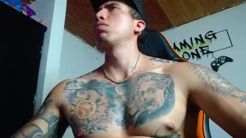 Snapshot of adan_hudson chatting on March 2025 04:52:02 PM Anderson online show from March 2025 04:52:02 PM