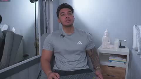 Adan Johns online show from June 2026 05:04:02 PM