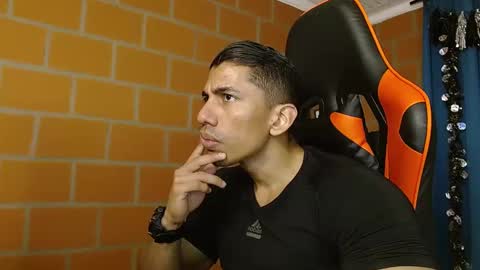 Adan Sin online show from February 2025 07:00:01 PM