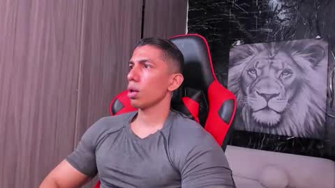 Adan Sin online show from November 2025 04:18:01 PM