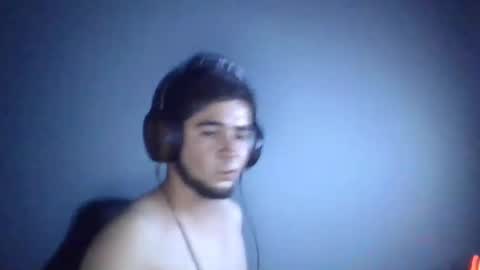 adanflores28 online show from November 2025 05:18:01 AM