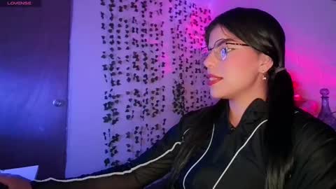 Snapshot of adararose1 chatting on February 2025 06:54:02 PM Adara online show from February 2025 06:54:02 PM
