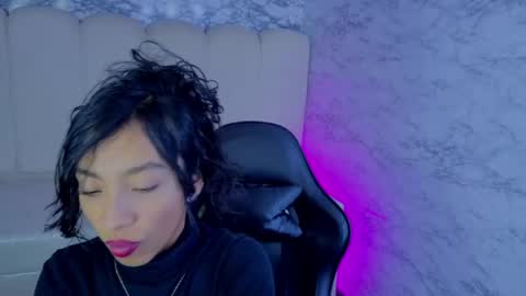 Snapshot of adarasuri_v chatting on June 2026 03:13:02 AM Hi Stream 1000pm to 600am online show from June 2026 03:13:02 AM