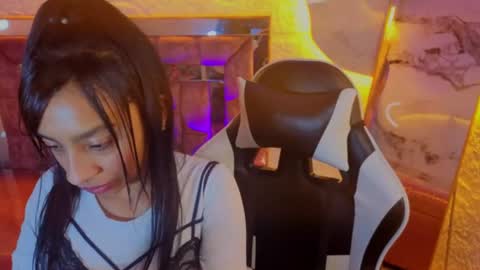 Snapshot of adarasuri_v chatting on June 2026 03:16:01 AM Hi Stream 1000pm to 600am online show from June 2026 03:16:01 AM