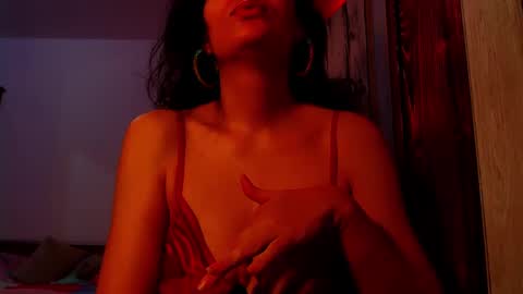 amy        online show from February 2025 12:48:01 PM