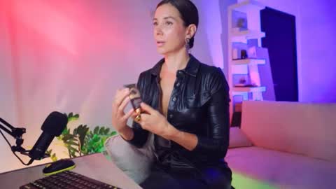 ADDICTION online show from October 2025 03:21:02 AM