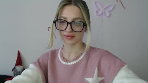 Snapshot of addie_collins chatting on December 2024 12:22:02 PM Kristina online show from December 2024 12:22:02 PM