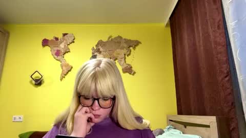Snapshot of addieflamer chatting on June 2026 05:57:01 PM Lesly online show from June 2026 05:57:01 PM