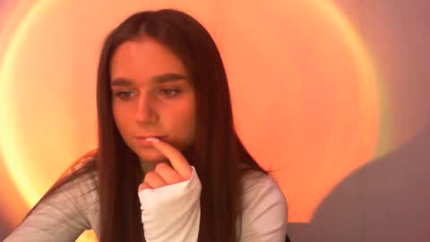 Adele Amore online show from February 2025 07:49:01 AM