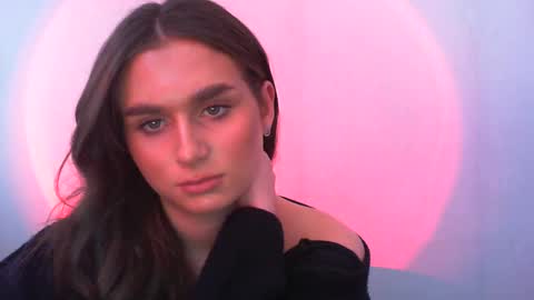 Adele Amore online show from February 2025 11:28:01 AM