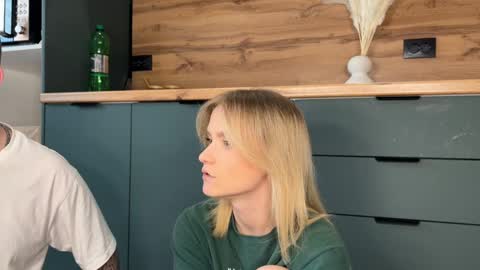 Adele Nick online show from April 2026 10:02:01 AM