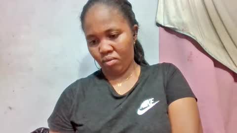 Snapshot of adelealy chatting on May 2026 07:03:01 AM adelealy online show from May 2026 07:03:01 AM
