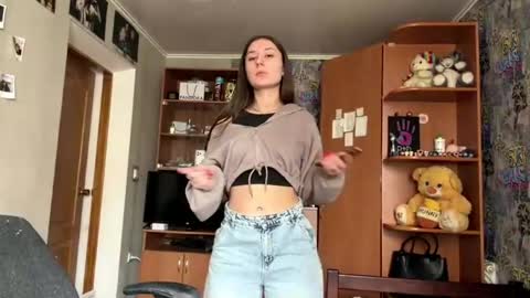 Poly online show from April 2026 07:52:01 AM