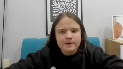 adelecruzz online show from November 2025 01:00:02 PM