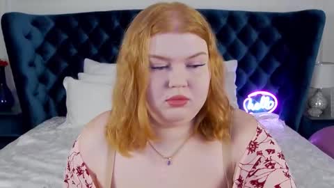 adelemoor online show from February 2025 05:39:02 PM