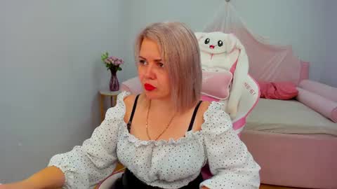 AdeleRavelle online show from July 2026 05:01:01 AM
