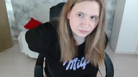 adelinalawson online show from April 2026 11:26:02 AM