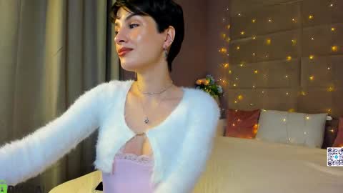 Adeline Perle online show from October 2025 02:14:02 AM