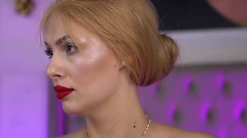 Snapshot of adelineking chatting on December 2024 10:19:02 AM Ade online show from December 2024 10:19:02 AM