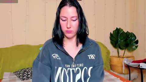 Adel online show from September 2025 05:18:01 PM