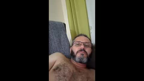 ademilsonnnn online show from April 2026 10:25:02 PM