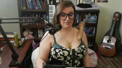 adobe_angel304 online show from December 2024 09:09:02 PM