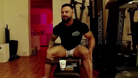 Adonis online show from September 2025 03:00:02 PM