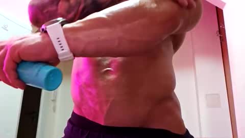 Adonis online show from April 2026 10:18:02 AM