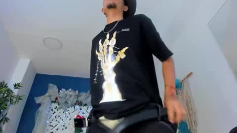 adonis_wb online show from December 2025 04:51:02 AM