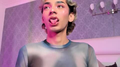 Adonis  online show from December 2025 09:34:02 PM