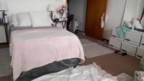 adorable22 online show from March 2026 04:24:02 PM