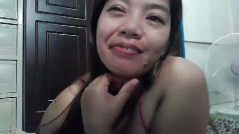 Snapshot of adorable_anna chatting on January 2025 08:06:02 PM annelovesu online show from January 2025 08:06:02 PM