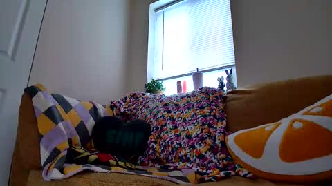 Queen Bunny online show from December 2025 08:24:02 PM