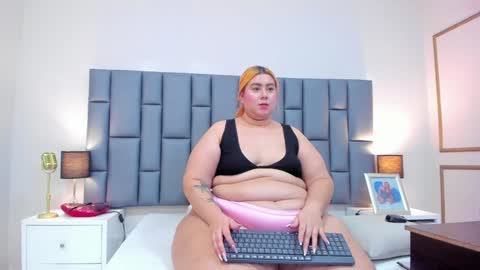 Snapshot of adreeaperez1 chatting on January 2025 05:48:01 PM ANDREA PEREZ online show from January 2025 05:48:01 PM