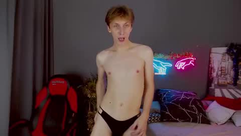 Adrian online show from December 2024 08:25:02 PM