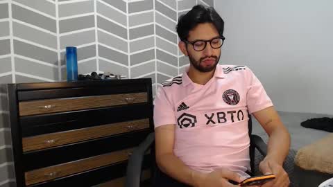 Adrian Falcon online show from June 2026 07:40:02 PM