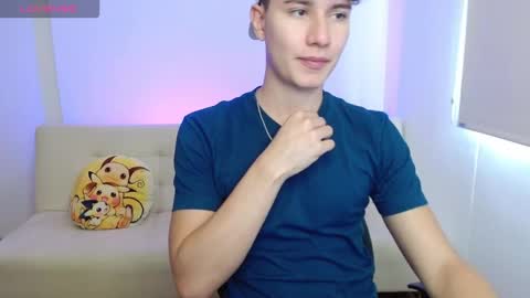 adrian morelli online show from December 2025 07:53:02 PM