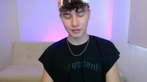 adrian morelli online show from April 2026 08:53:01 PM